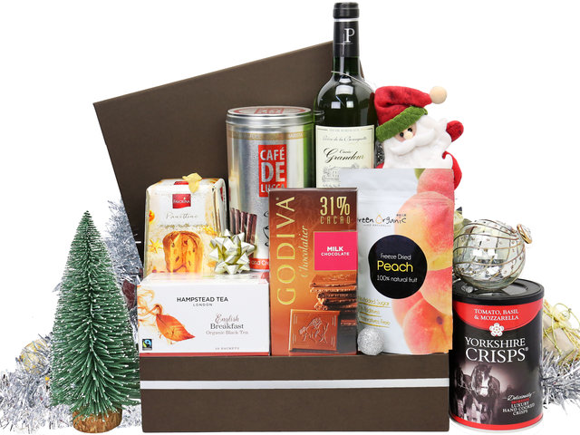 https://hittoor.website/images/Christmas-Gift-Hamper/640x480/Christmas-Hamper-v3~20181115125152520_PI9A8725Z_v2.jpg